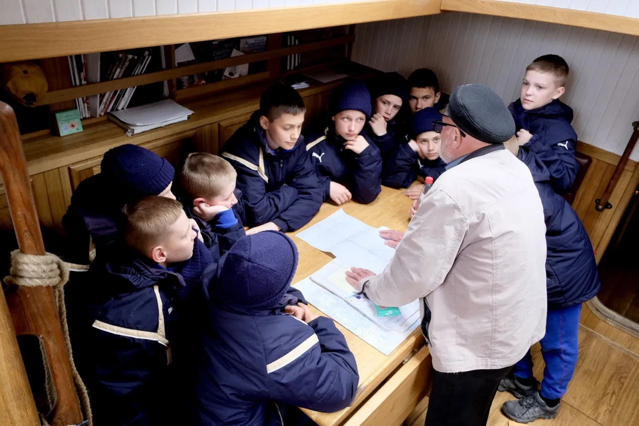 Сeдьмая морская практика для курсантов военно-морских училищ Санкт-Петербурга