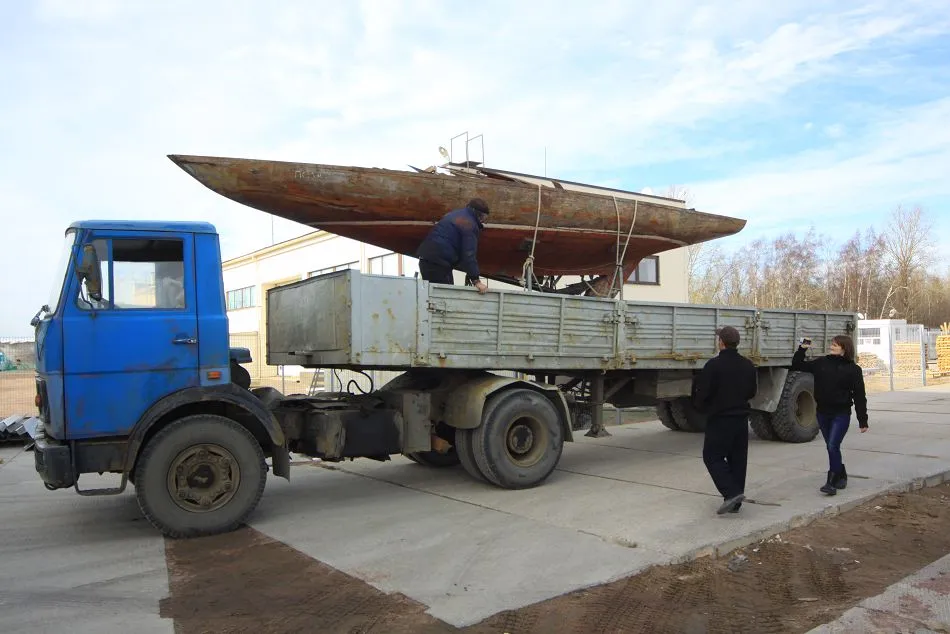 Яхта класса Дракон «Полюс»