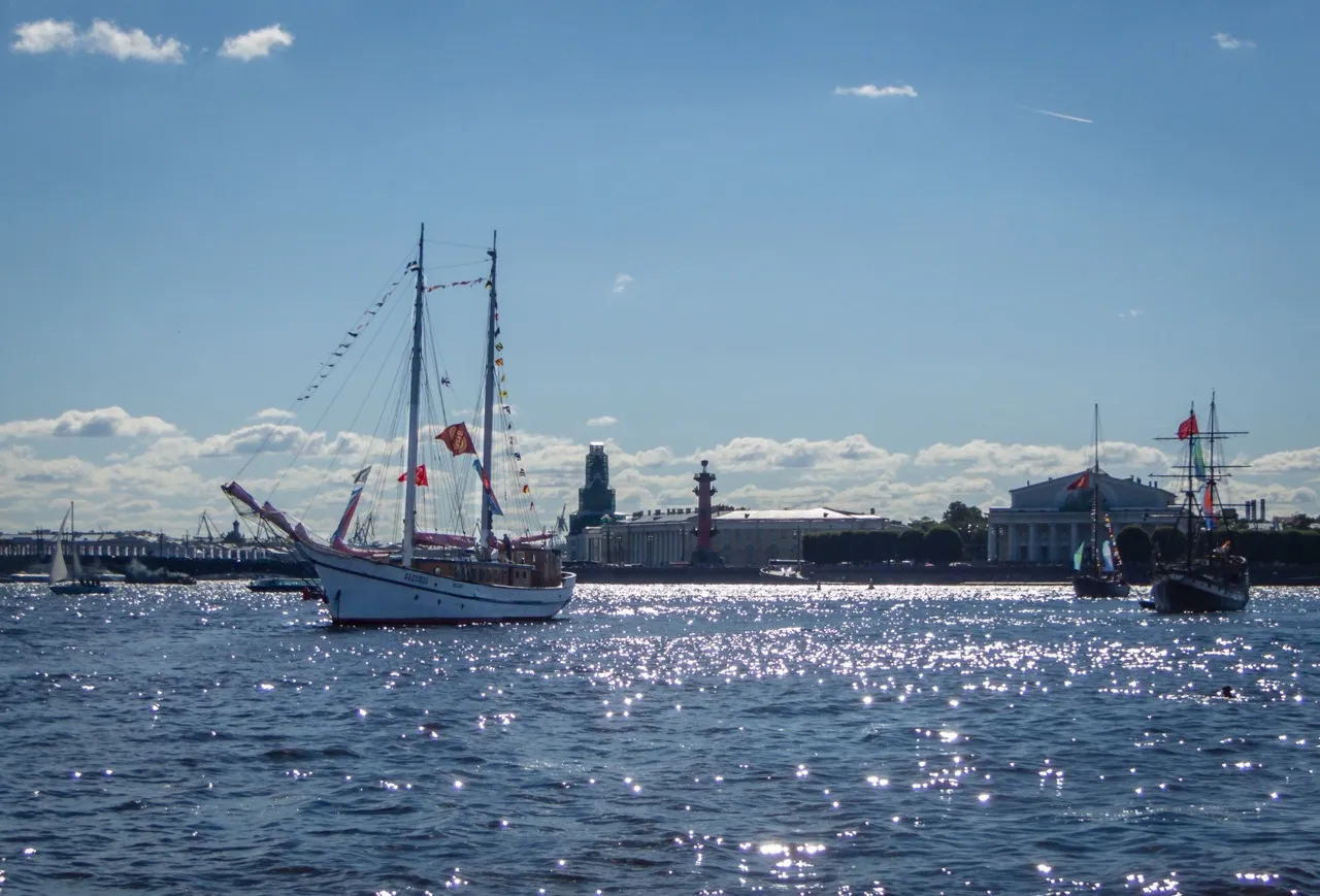 Суда и яхты Фонда на Морском Фестивале у стен Петропавловской крепости 14-15 августа 2015 г.