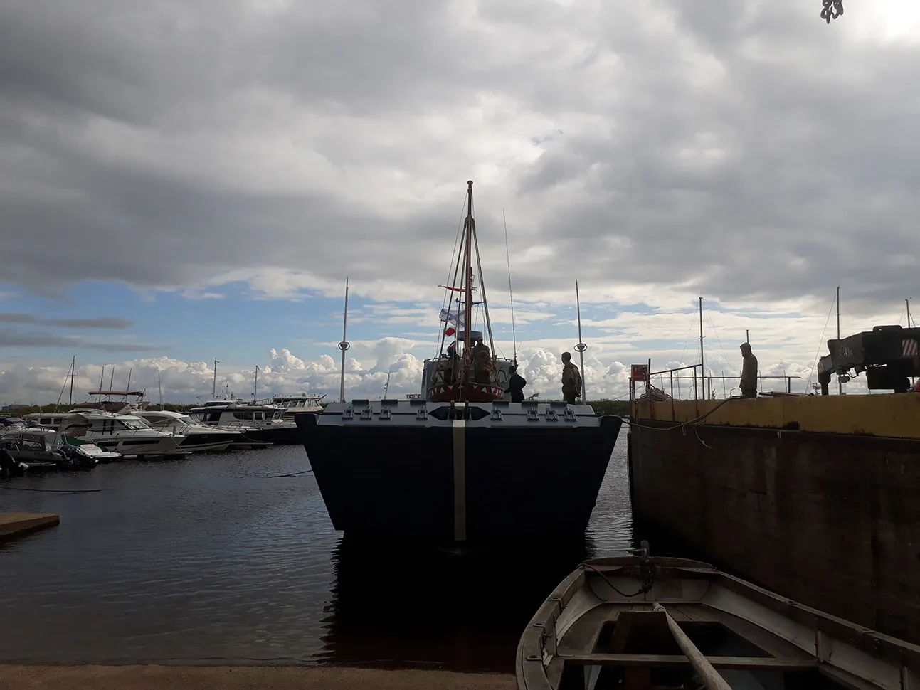 Специалистами верфи "Полтава" отреставрирована копия ботика Петра I к параду ВМФ