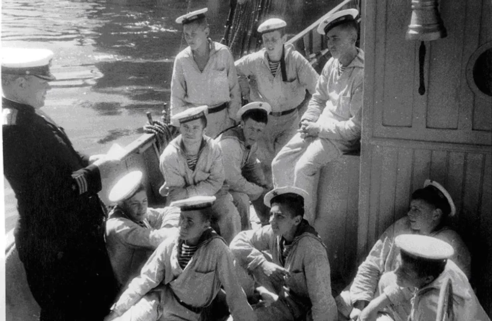 Летняя практика нахимовцев на шхуне "Надежда" (до 1955 г.)