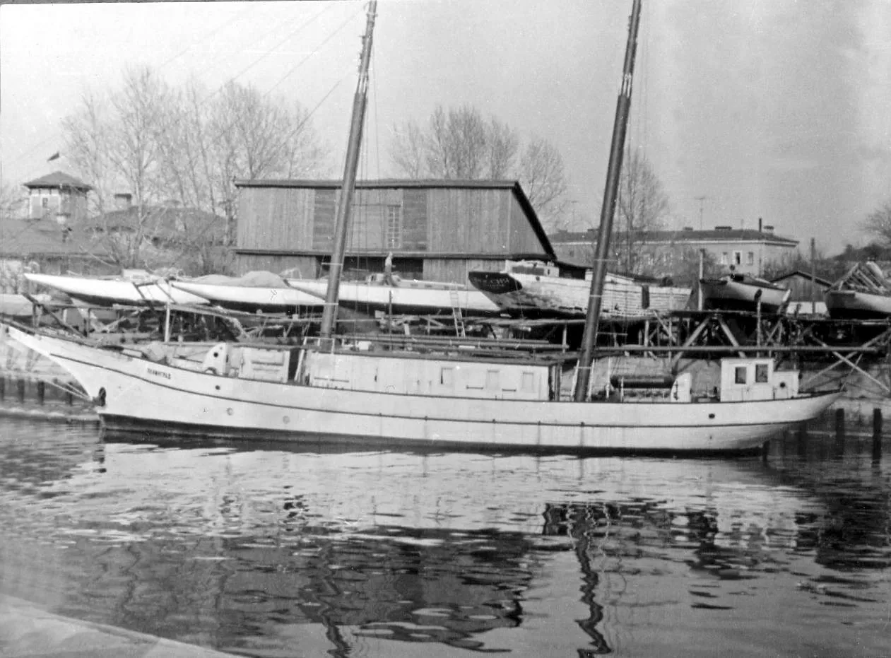Центральный яхт-клуб, дети (шхуна "Надежда" с 1955)